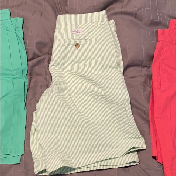 Vineyard vines shorts - Picture 2 of 3
